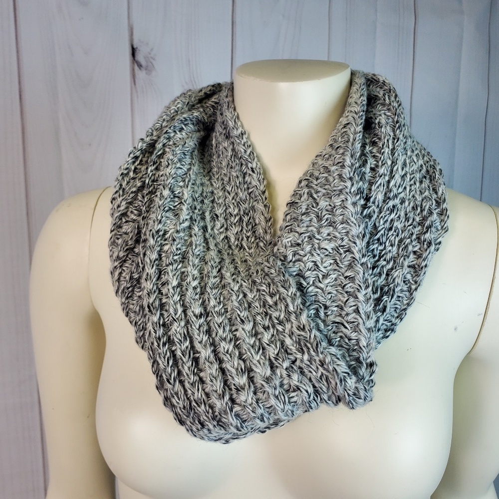 Infinity Scarf - Picture 2 of 4